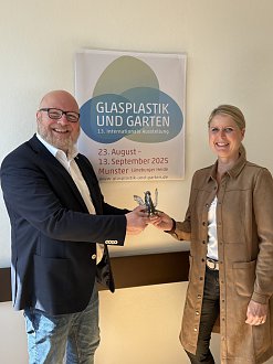 Bürgermeister Grube und Fachgruppenleiterin Andrea Holz (Stadt Munster)